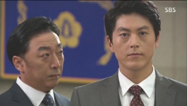 E.L. 25.1.jpgs.jpg (59.54 KiB) Megtekintve 19033 alkalommal Kwang Hoon a Kék Házban